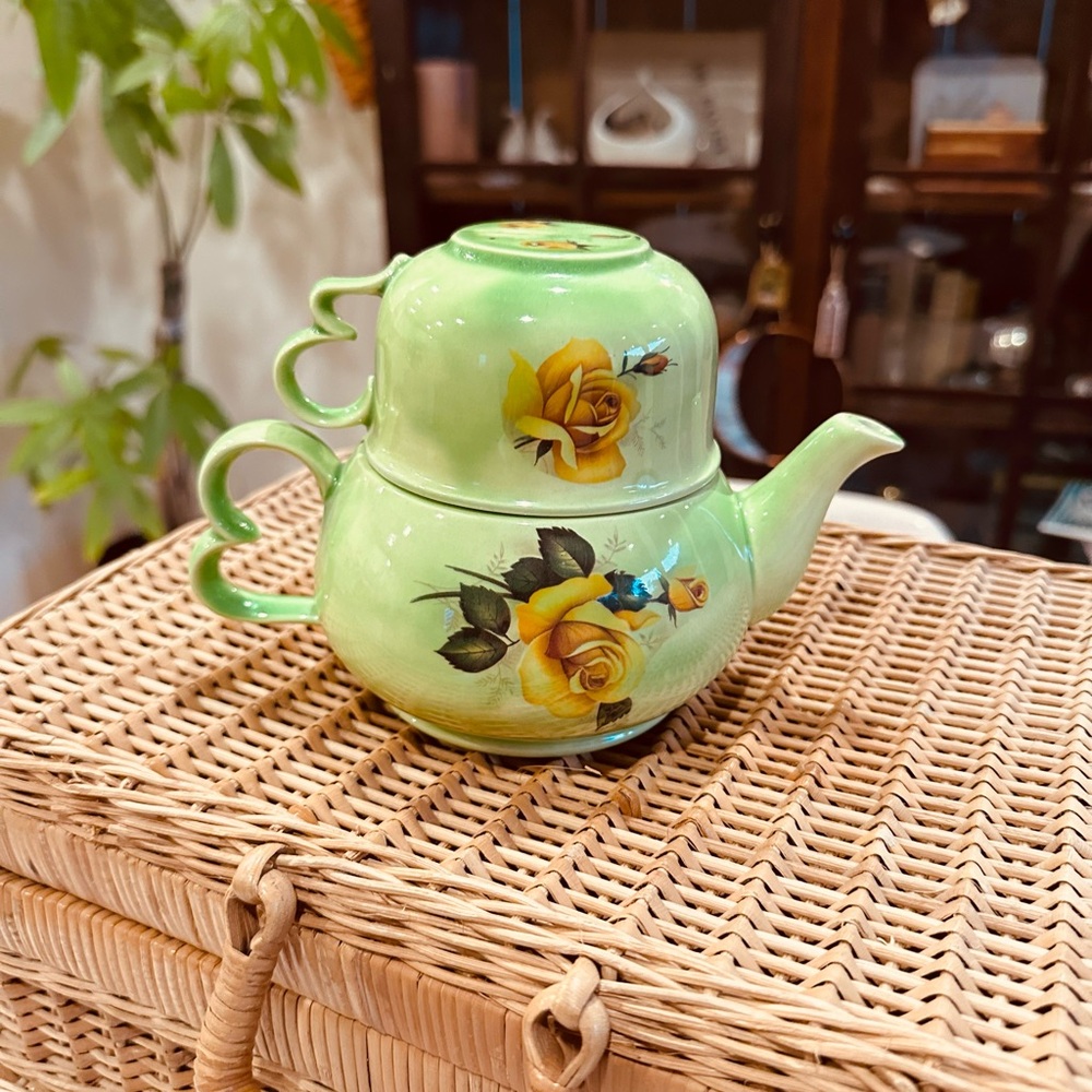 Vintage Green Teapot with Yellow Roses